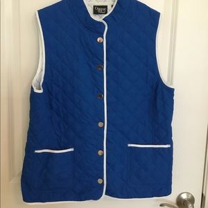 ONQUE CASUALS SLEEVELESS QUILTED VEST  Size Large